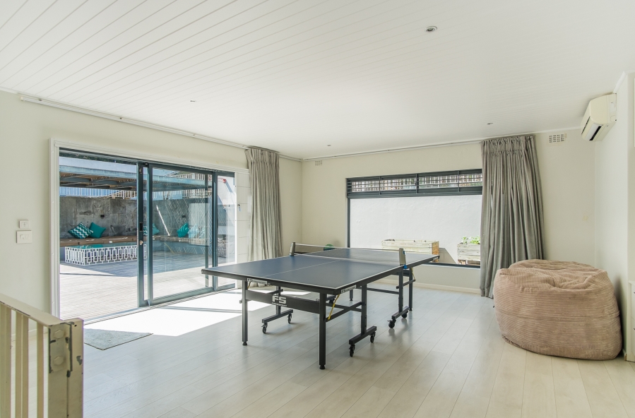 To Let 4 Bedroom Property for Rent in Camps Bay Western Cape